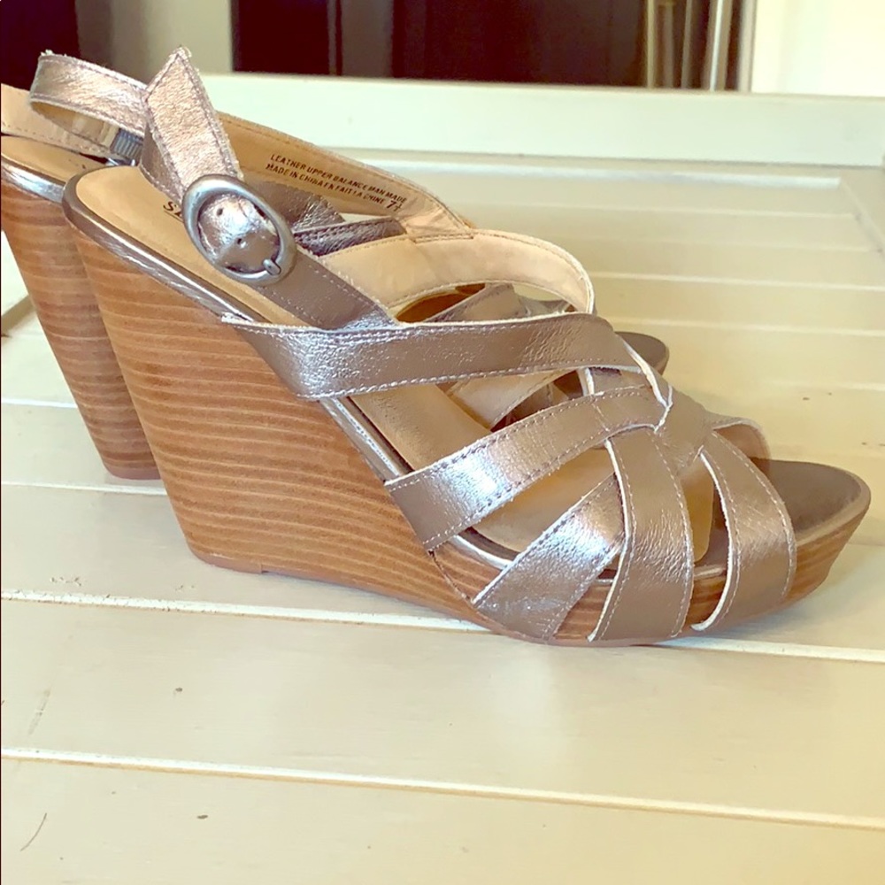 Seychelles silver leather wedge sandals